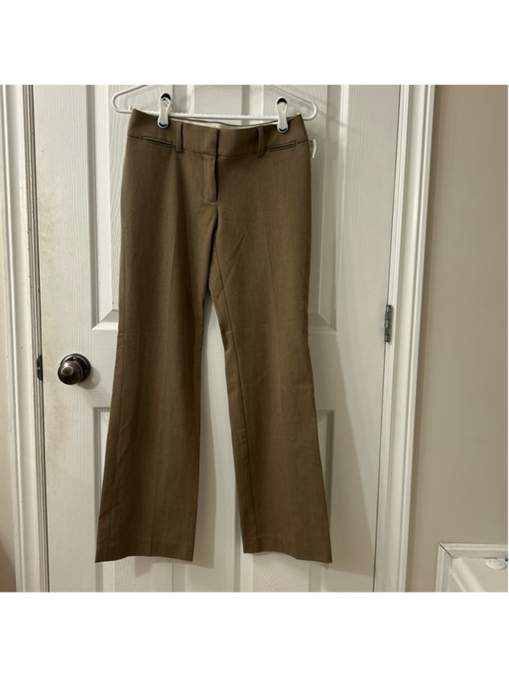 Loft petites Julie Trouser size 0 tan colour quality fabric